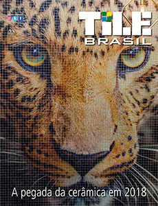 Couverture magazine de la mosaïque Alttoglass sur un léopard