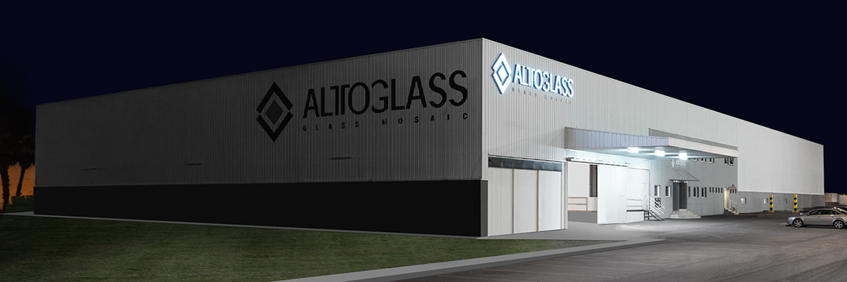 Imagen exterior de Alttoglass de noche